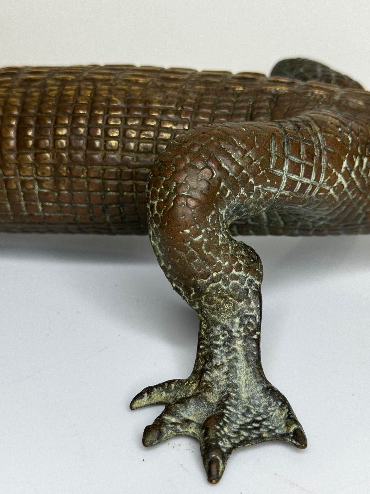 photo vintage Early 20th Century Bronze Crocodile Fountain Head Garden Spout In The Manner Of Antoine Louis Barye