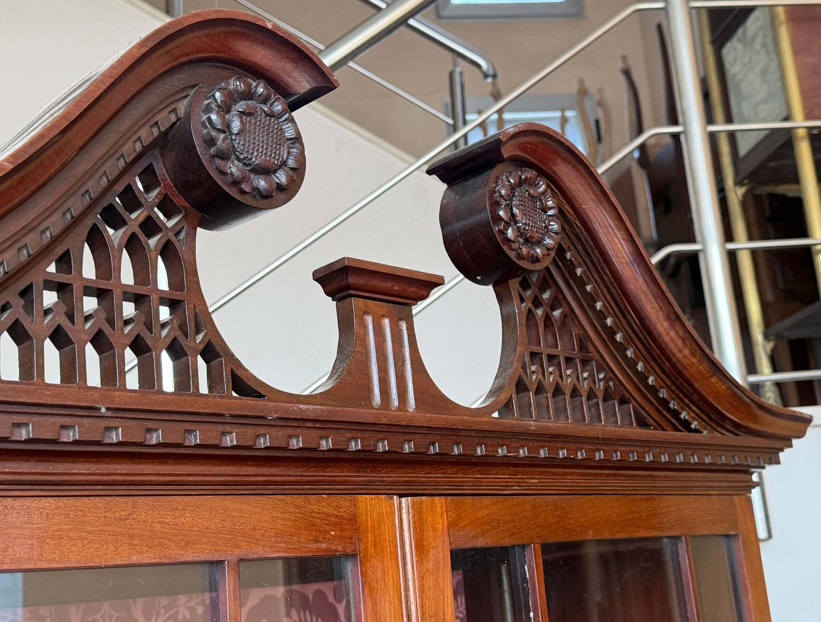 photo furniture Spanish Neo Georgian Style Display Cabinet, Made Of Walnut Wood, With Pedestal And Glass Display Case