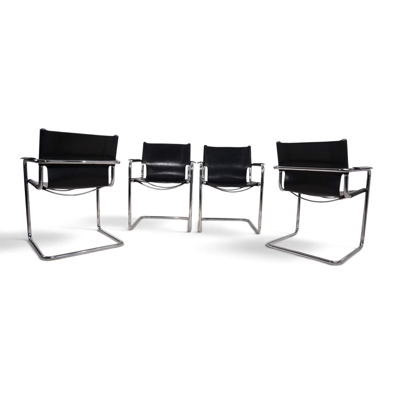 Matteo Grassi Visitor Chair, set van 4, leer/chroom cantilever stoelen, 1970 photo vinterior