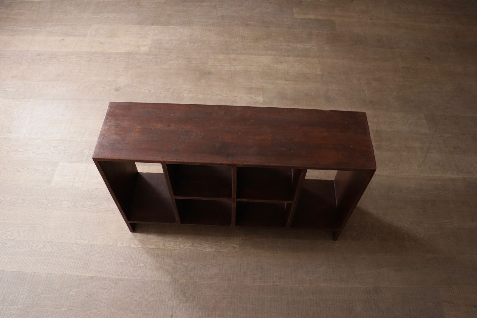 Woonaccessoires Pierre Jeanneret Pj R 27 A 6 Hole File Rack, Chandigarh, 1958 photo