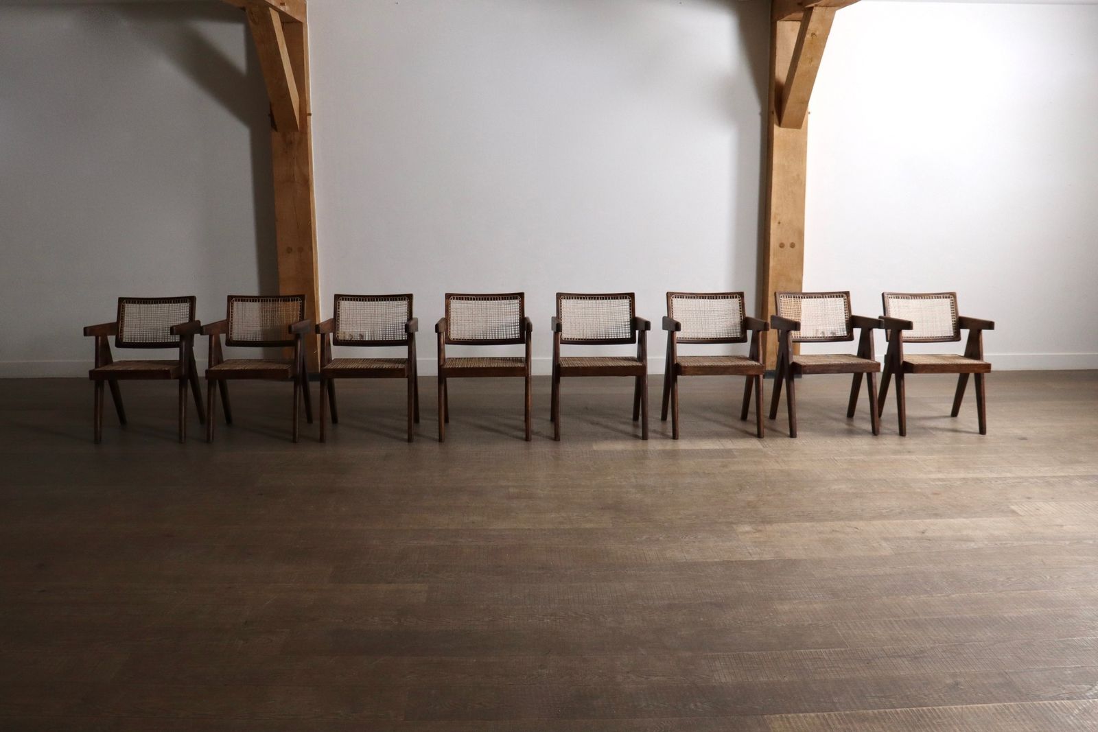 Set van 8 Pierre Jeanneret Office Cane Chairs, India ca. jaren 1950 photo 32500.0