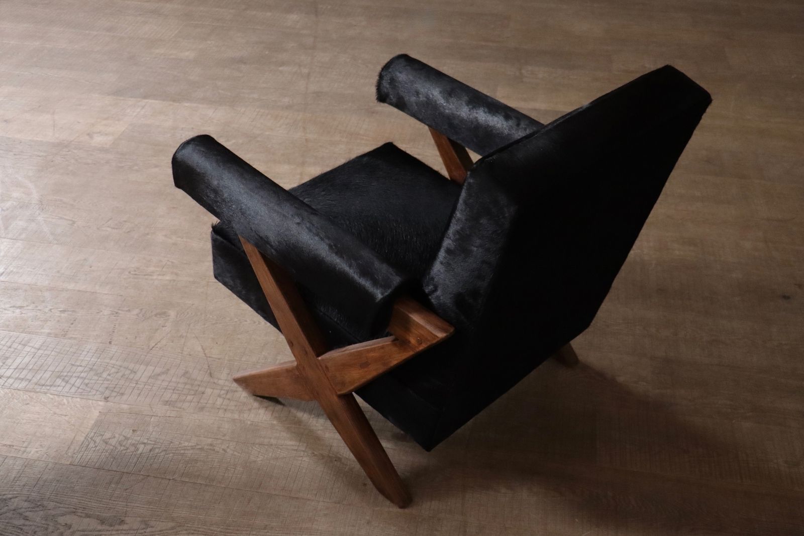 Pair Of Pierre Jeanneret X Leg Lounge Chairs, Chandigarh 1960s photo vinterior