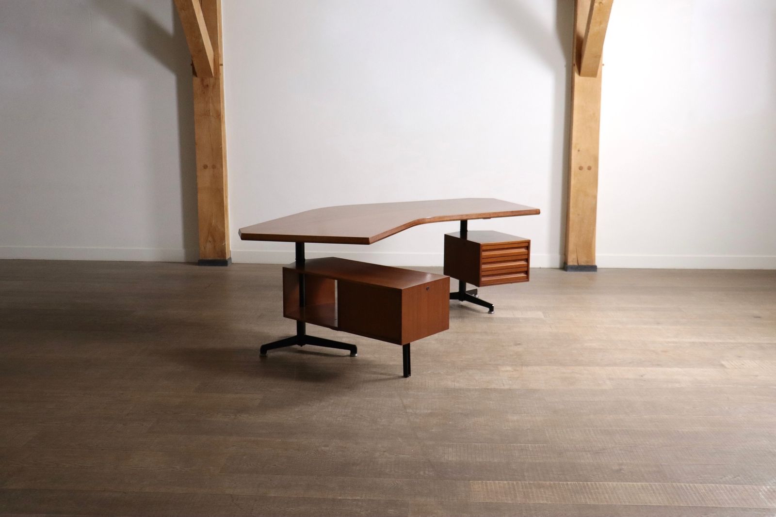 Osvaldo Borsani T96 Boomerang Desk For Tecno, Italy, 1956 photo Furniture