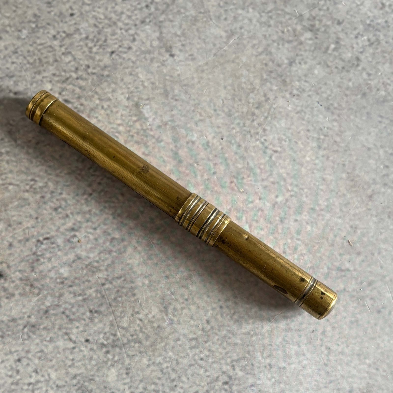 Antiek intrekbaar agaat goudblad polijstgereedschap photo furniture