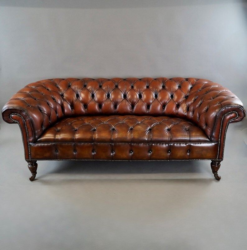 Victoriaanse leren Chesterfield