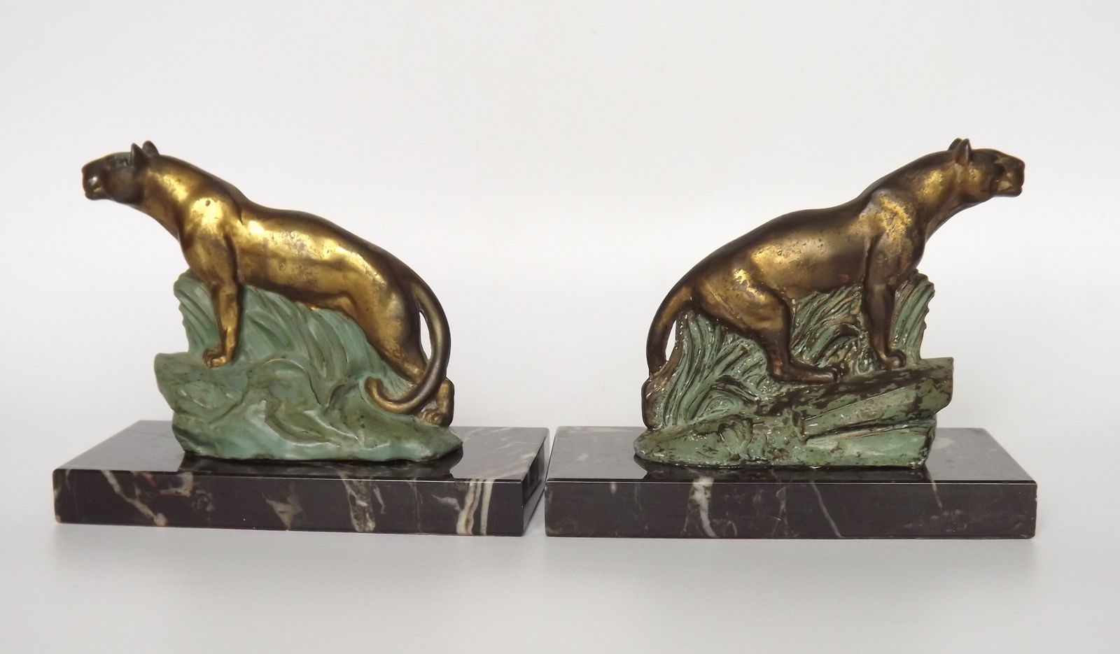 Franse art deco panter boekensteun - Marmeren en metalen boekensteun photo 140.0