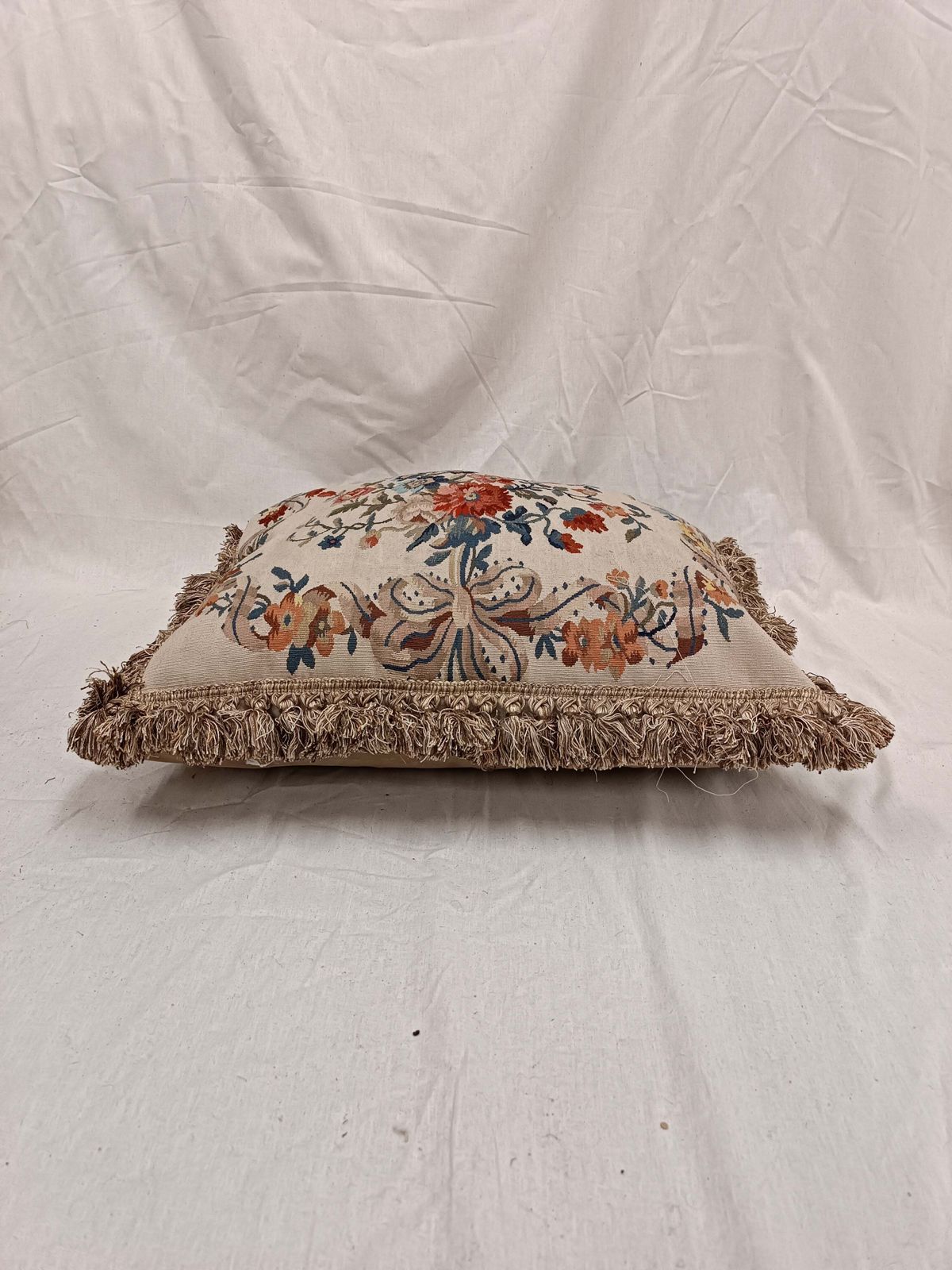 Large Tapestry Cushion Cover French Style Aubusson Floral Rose Bouquet & Tassel photo 489.0