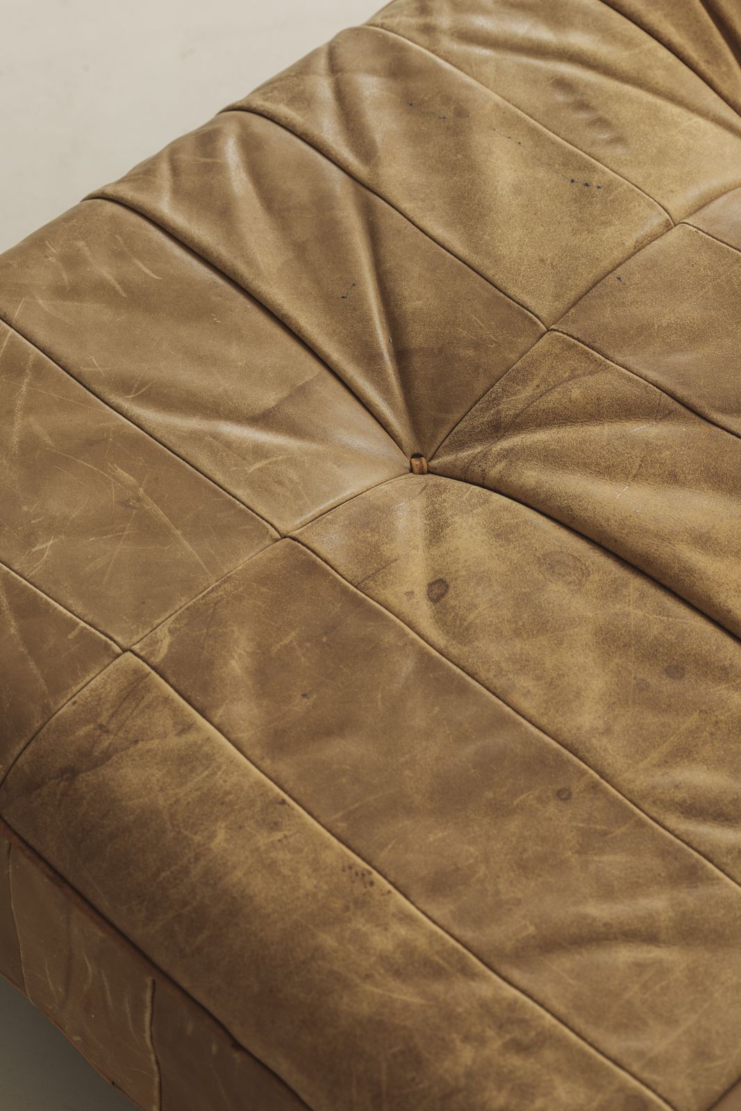photo vintage Richly Patinated Cognac Leather Ds 80 Daybed By De Sede, Switzerland 1970s