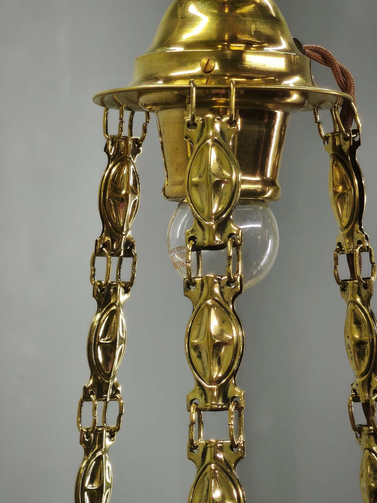 photo vinterior Art Nouveau Messing en Opaalglaszen Secession Hanglamp, Tsjechoslowakije, jaren 1900