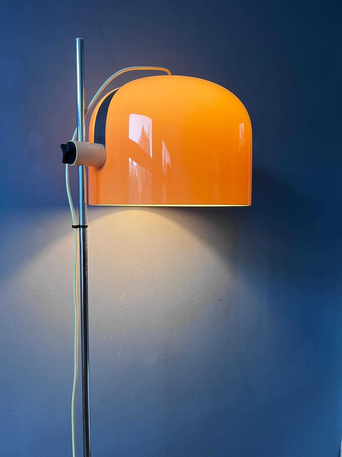 Guzzini Forma Space Age Floor Lamp Chrome Base Orange Shade photo Lighting