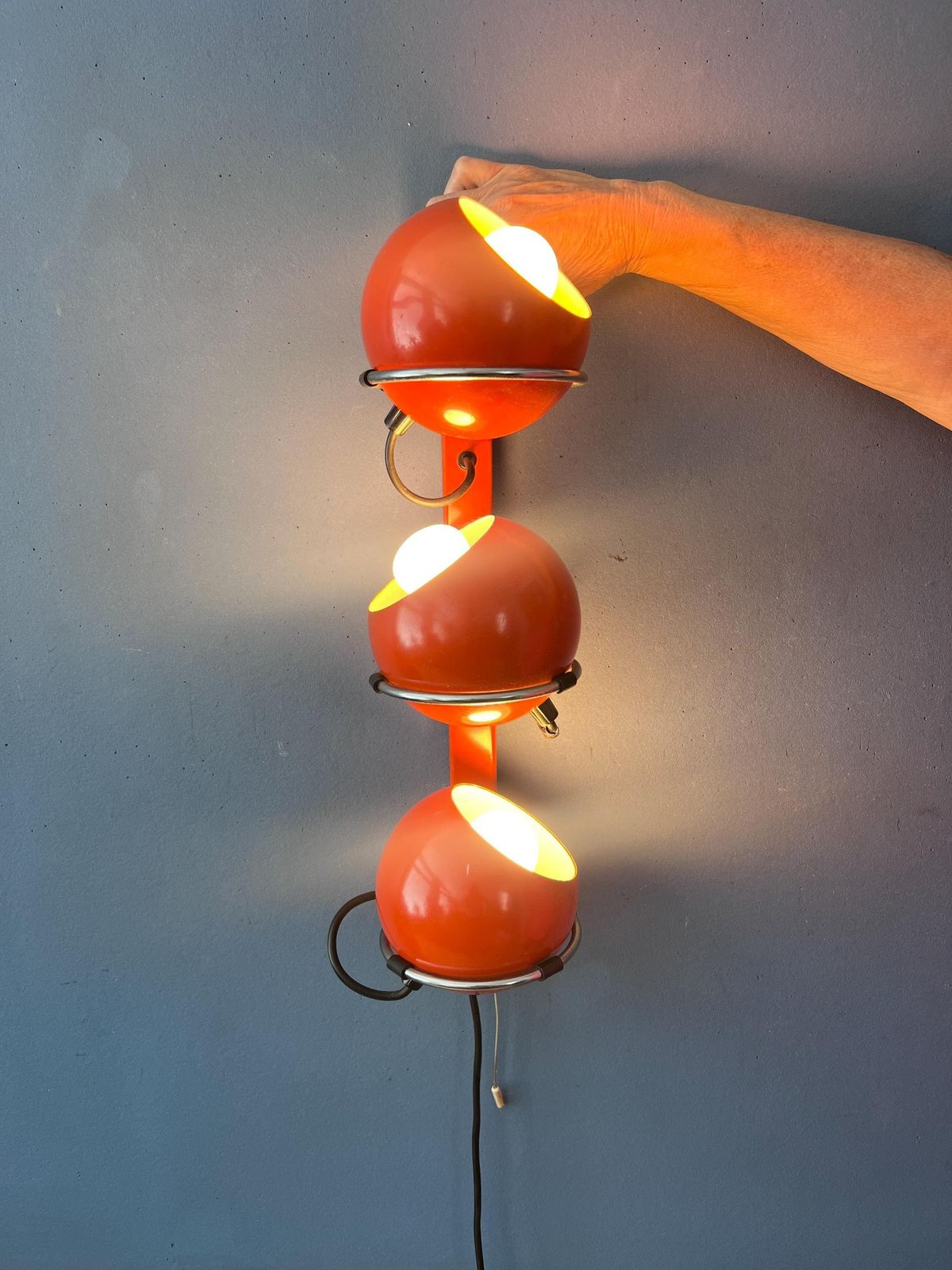 Mid Century rode Gepo Space Age Eyeball wandlamp