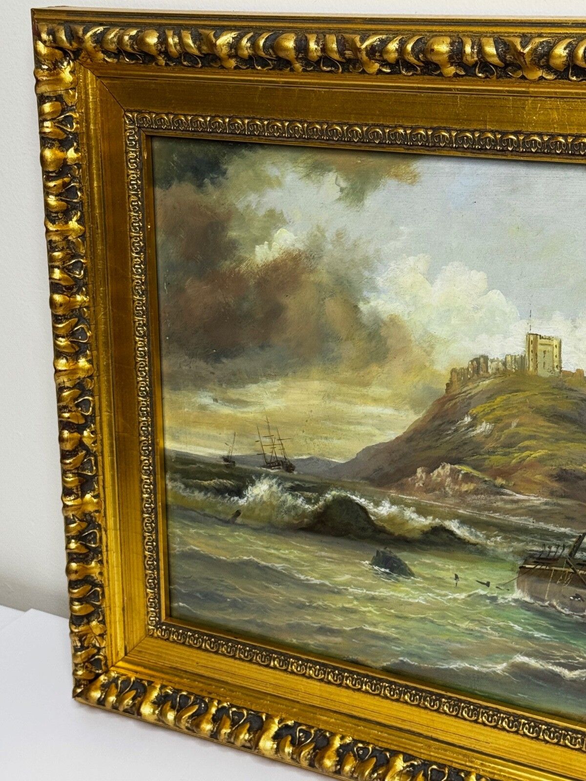 Victoriaans Brits marineolieverfschilderij Bamburgh Castle Scheepswrak Volgeling Carmichael photo for sale
