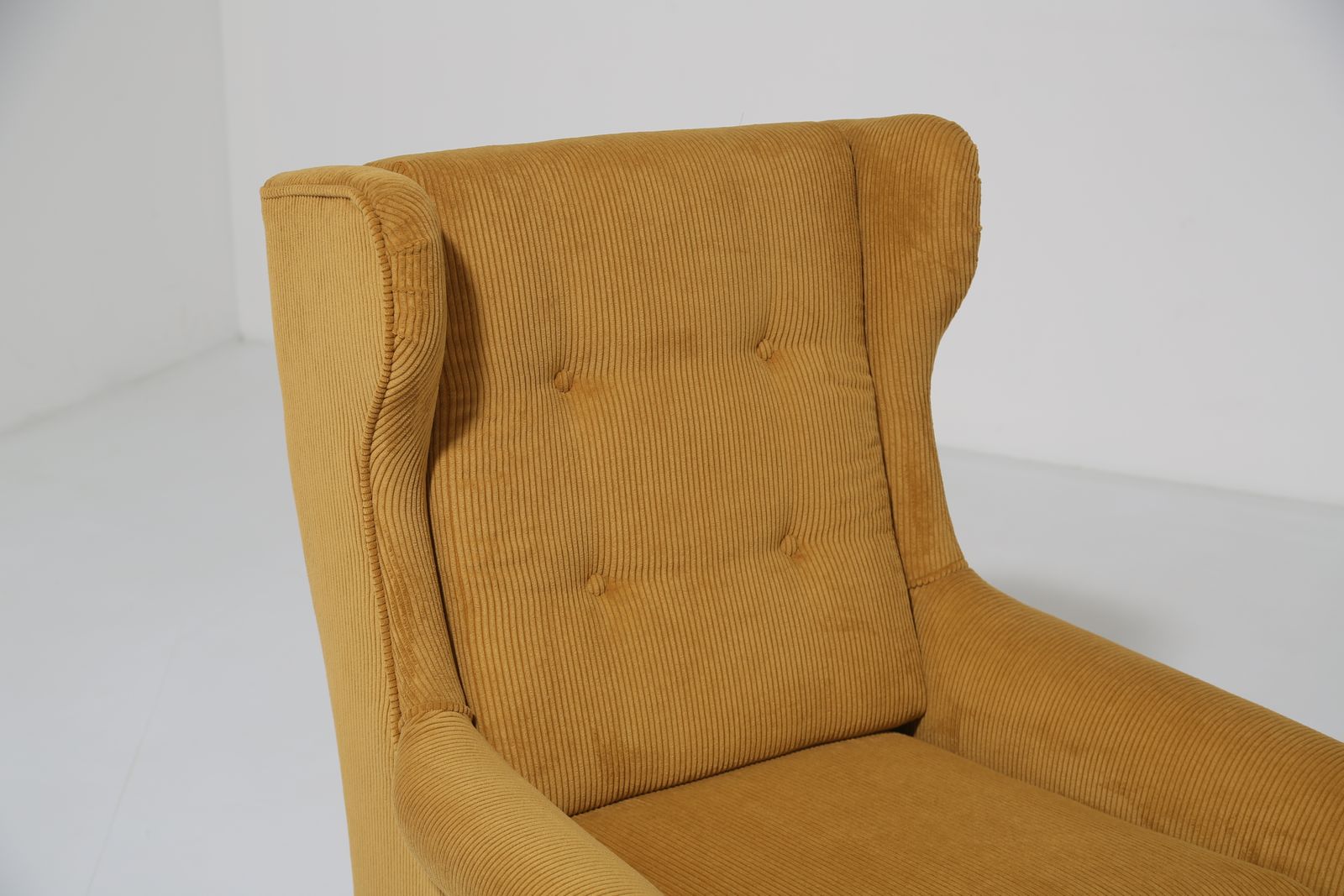 Vintage Deense mosterdgele corduroy fauteuil met vleugelleuning, jaren 1960. photo for sale