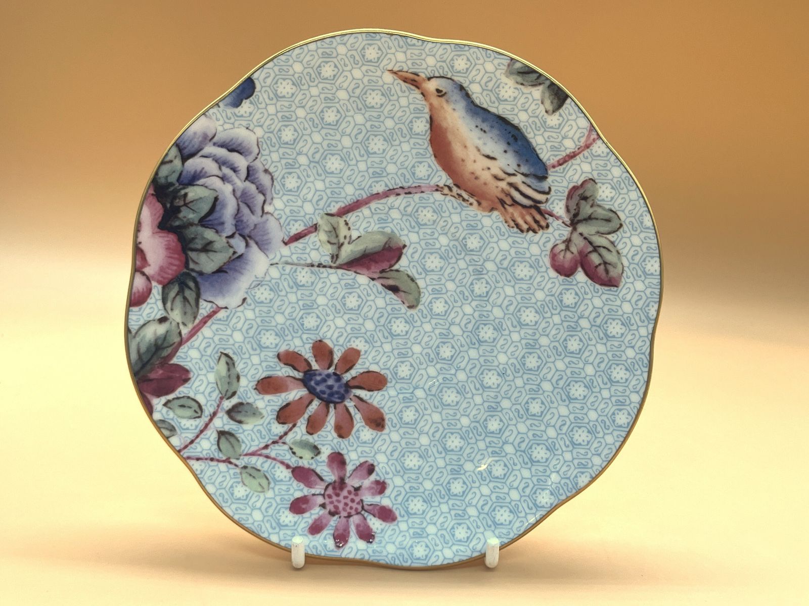 Wedgwood China Cuckoo Blue Design theekop op voet met schotel. photo furniture