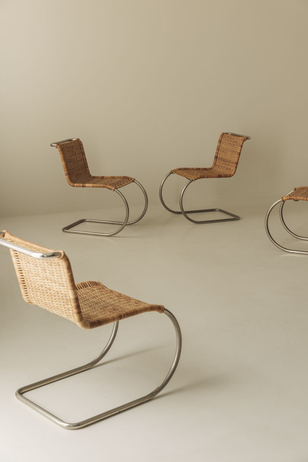 Set B42 Cantilever Dining Chairs by Ludwig Mies Van Der Rohe voor Tecta, jaren 1970 photo for sale