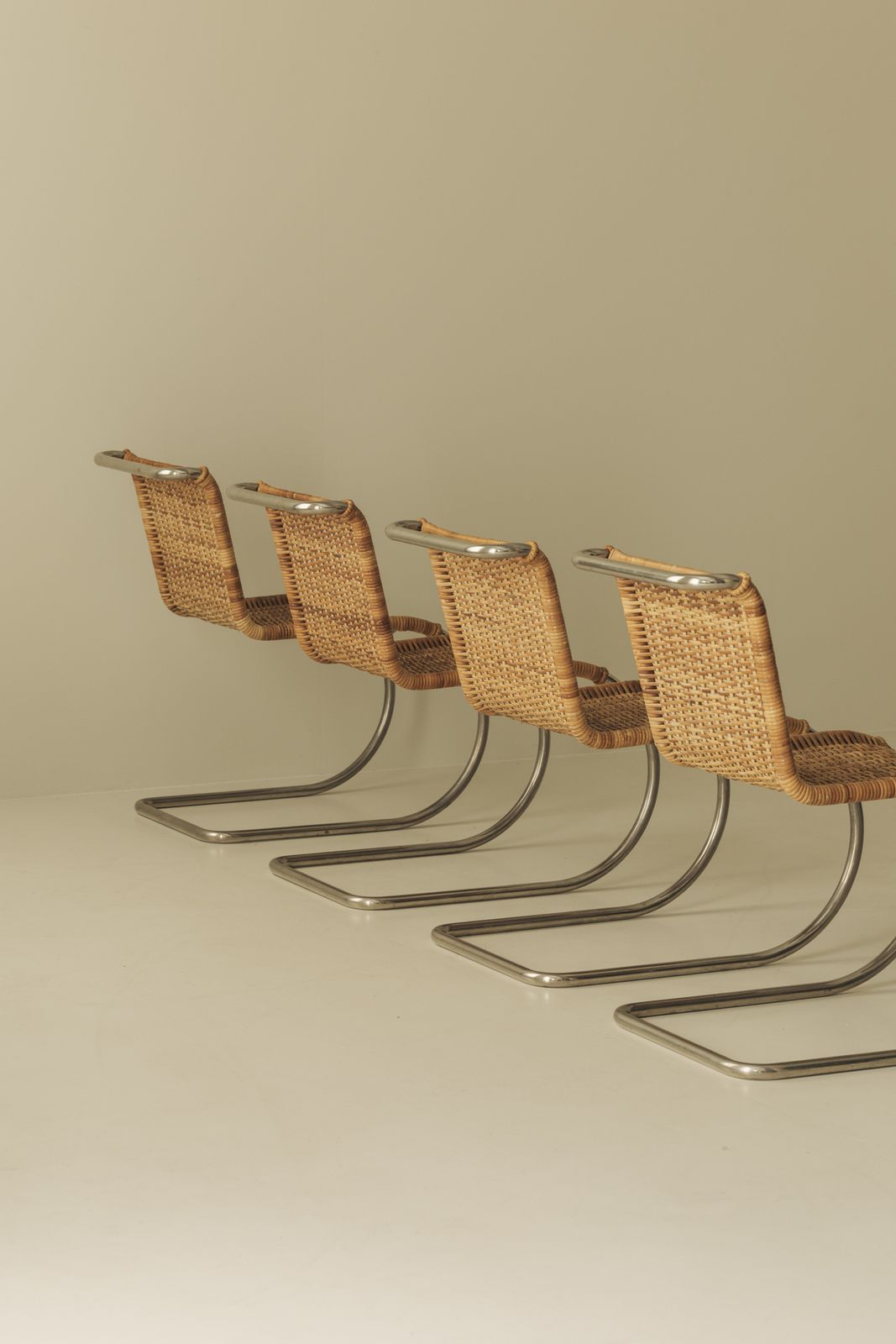 Set B42 Cantilever Dining Chairs by Ludwig Mies Van Der Rohe voor Tecta, jaren 1970 photo buy