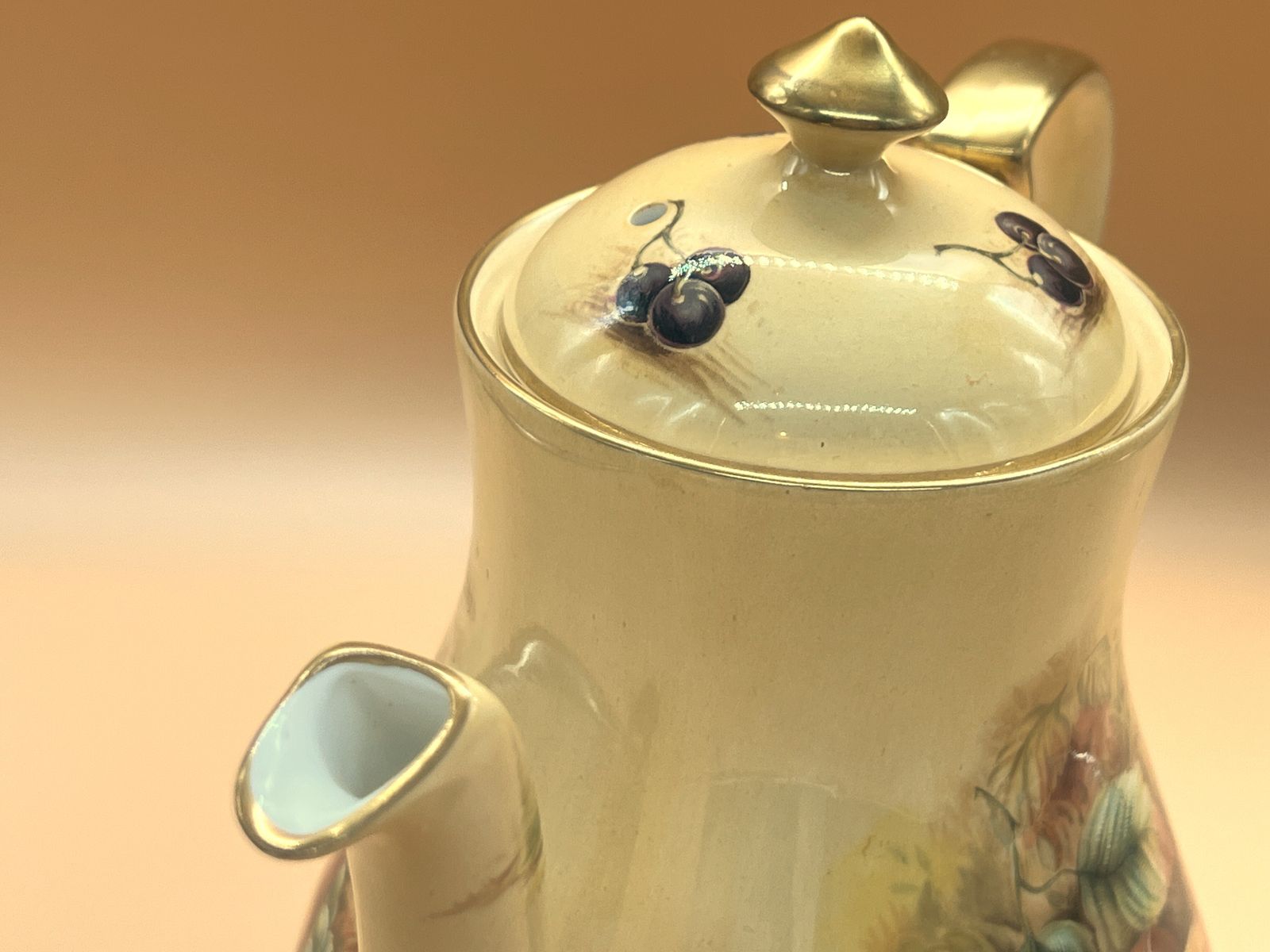 Aynsley China Orchard Gold Design Large 2 Pint Capacity New / Unused Coffee Pot. photo 495.0