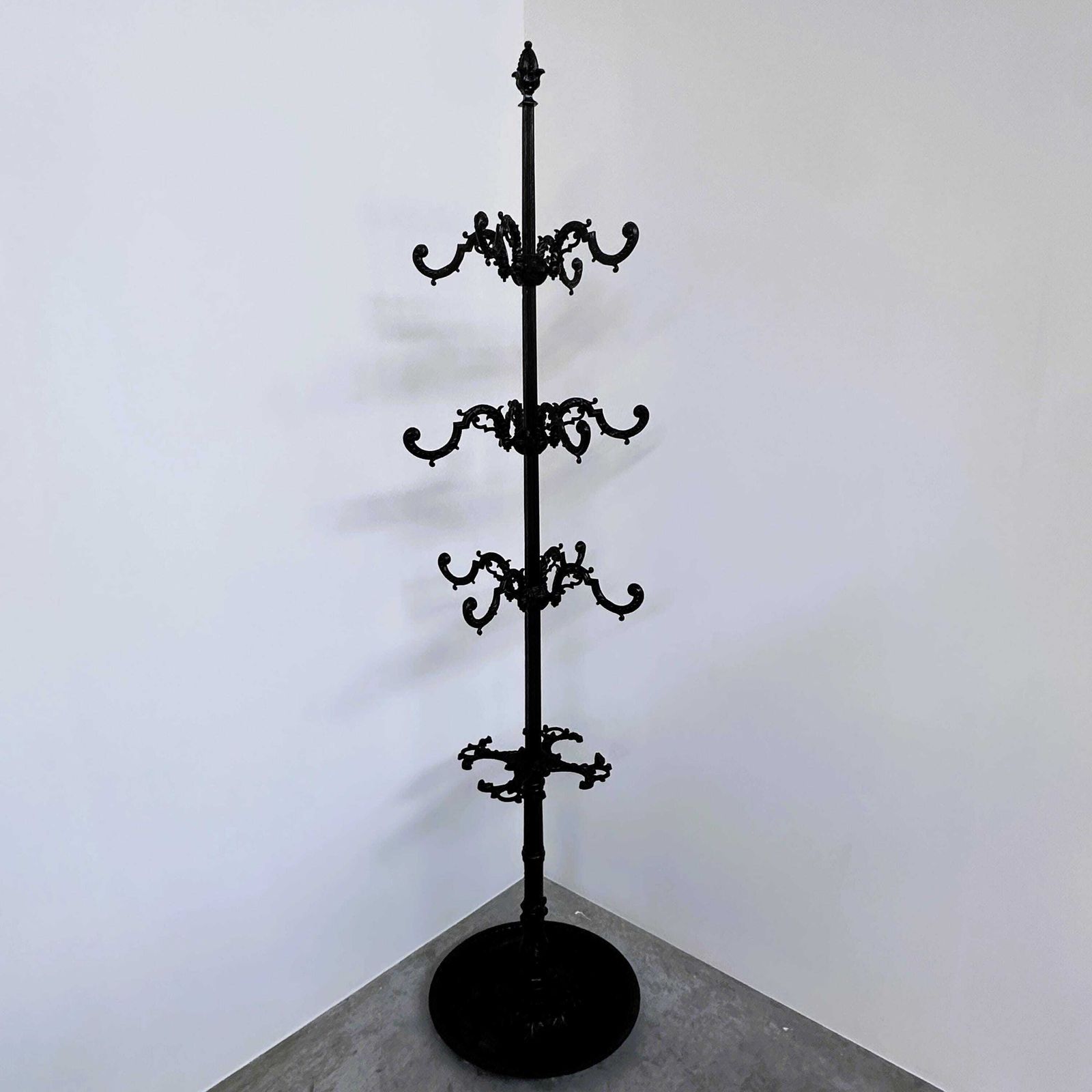 Large Ornate Cast Iron Hall Tree Coat Stand With 12 Hooks