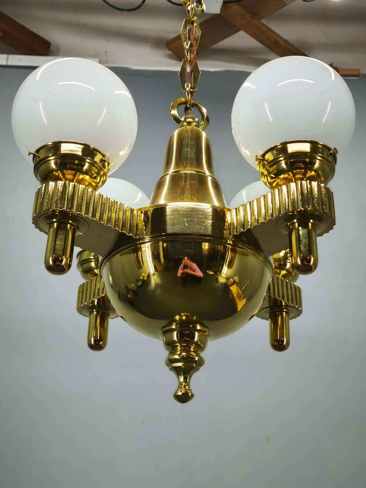 1907.0 Tsjechische art deco messing en opaalglazenkroonluchter, jaren 1920 photo