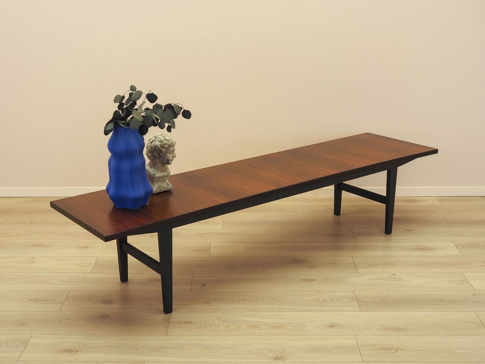 Dressoir op zwart frame, gefineerd blad, Deens design, jaren 1970 photo 1089.0