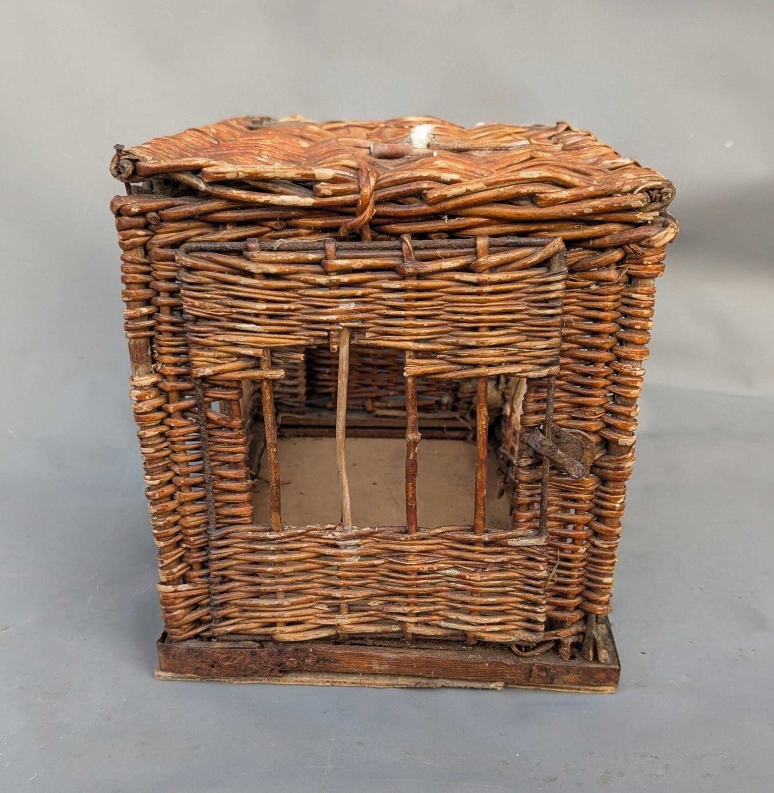 photo for sale Rare Antique Racing Pigeon Carry Basket, 19th Century