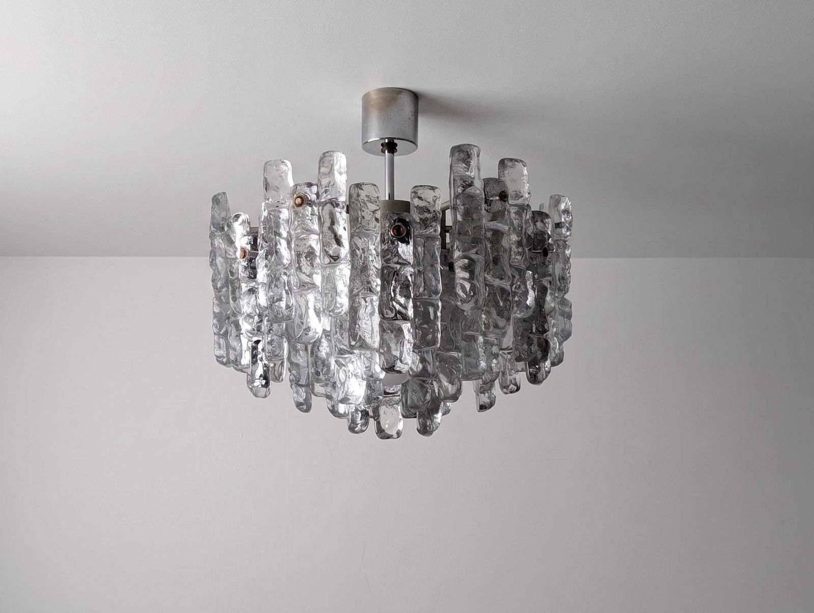 Lustre Kalmar en verre Ice Glass, Autriche, années 1970