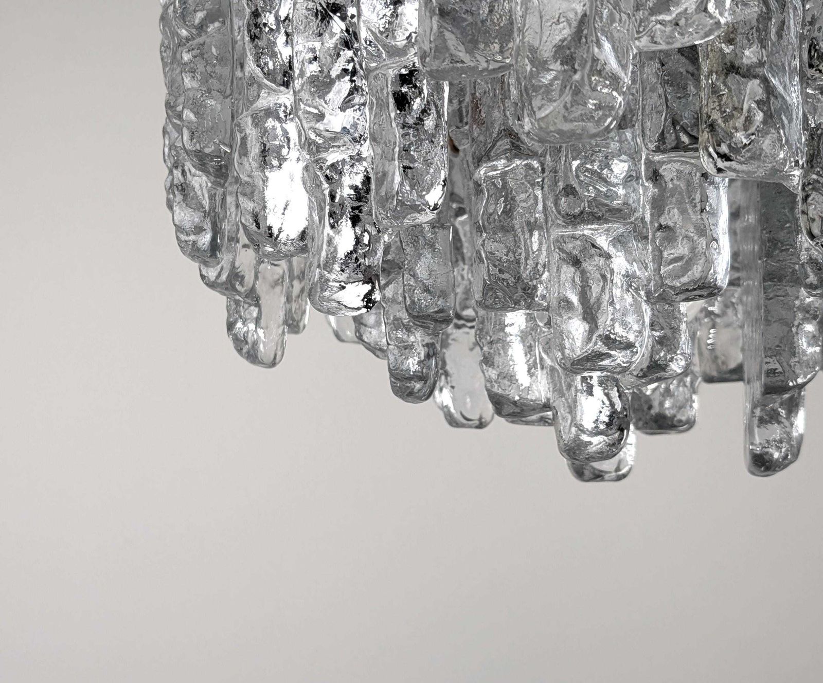 Lustre Kalmar en verre Ice Glass, Autriche, années 1970 photo for sale