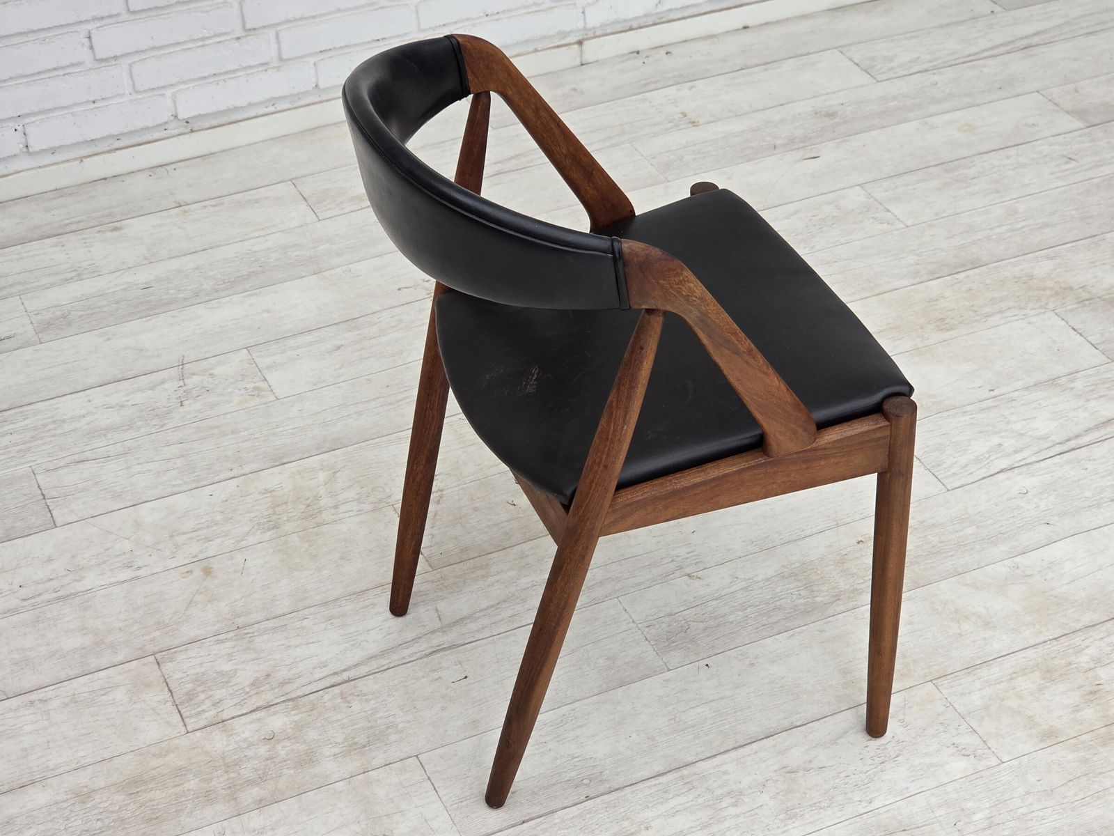 photo vinterior 1960s, Danish Design By Kai Kristensen, Set Of 4 Armchairs, Leather, Teak Wood.