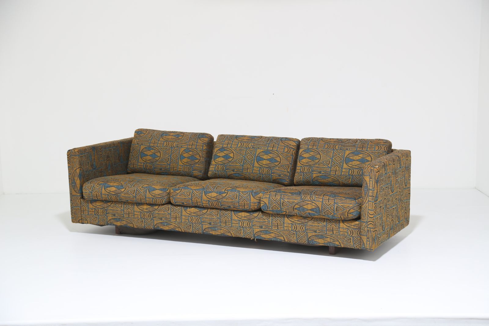 Mid-Century Modern Amerikaanse Tuxedo-bank met laag profiel van Shawnee Penn, jaren 1960. photo furniture