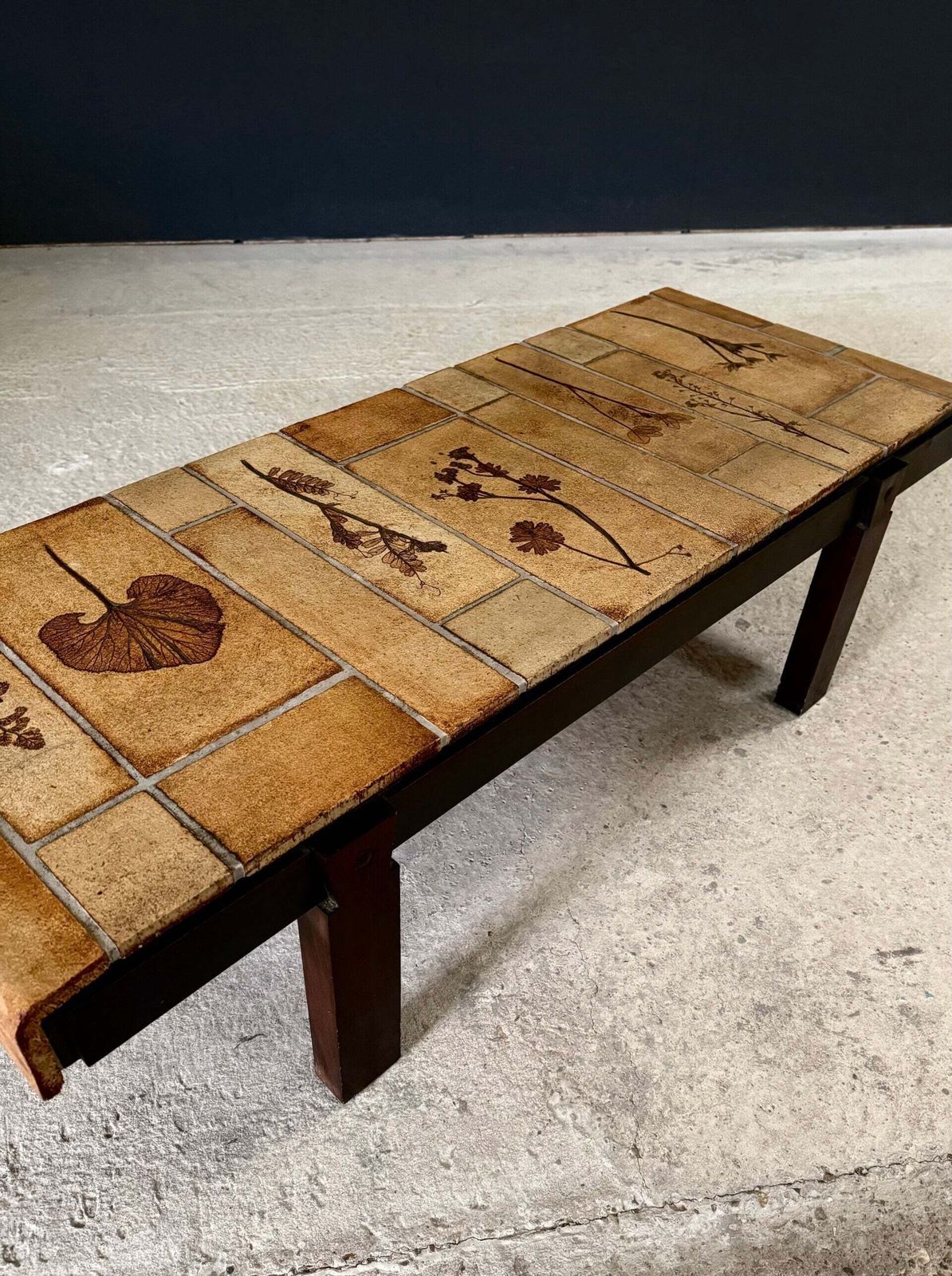 Mid-century salontafel "Herbier" van Roger Capron, ca. jaren 1960, Vallauris, Frankrijk photo furniture
