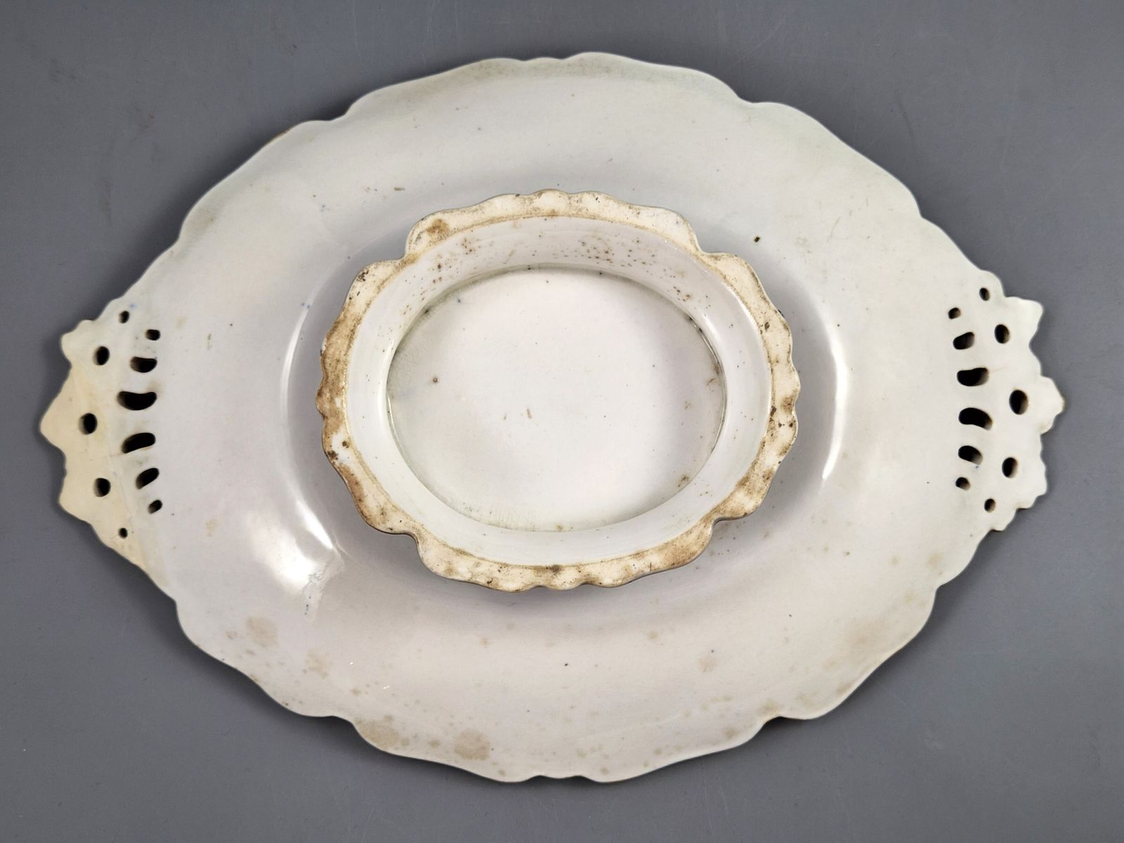 photo for sale Antiek Engels ovaal schaal met Fancy Birds, toegeschreven aan Coalport, kobaltblauw, ca. 1840-1850