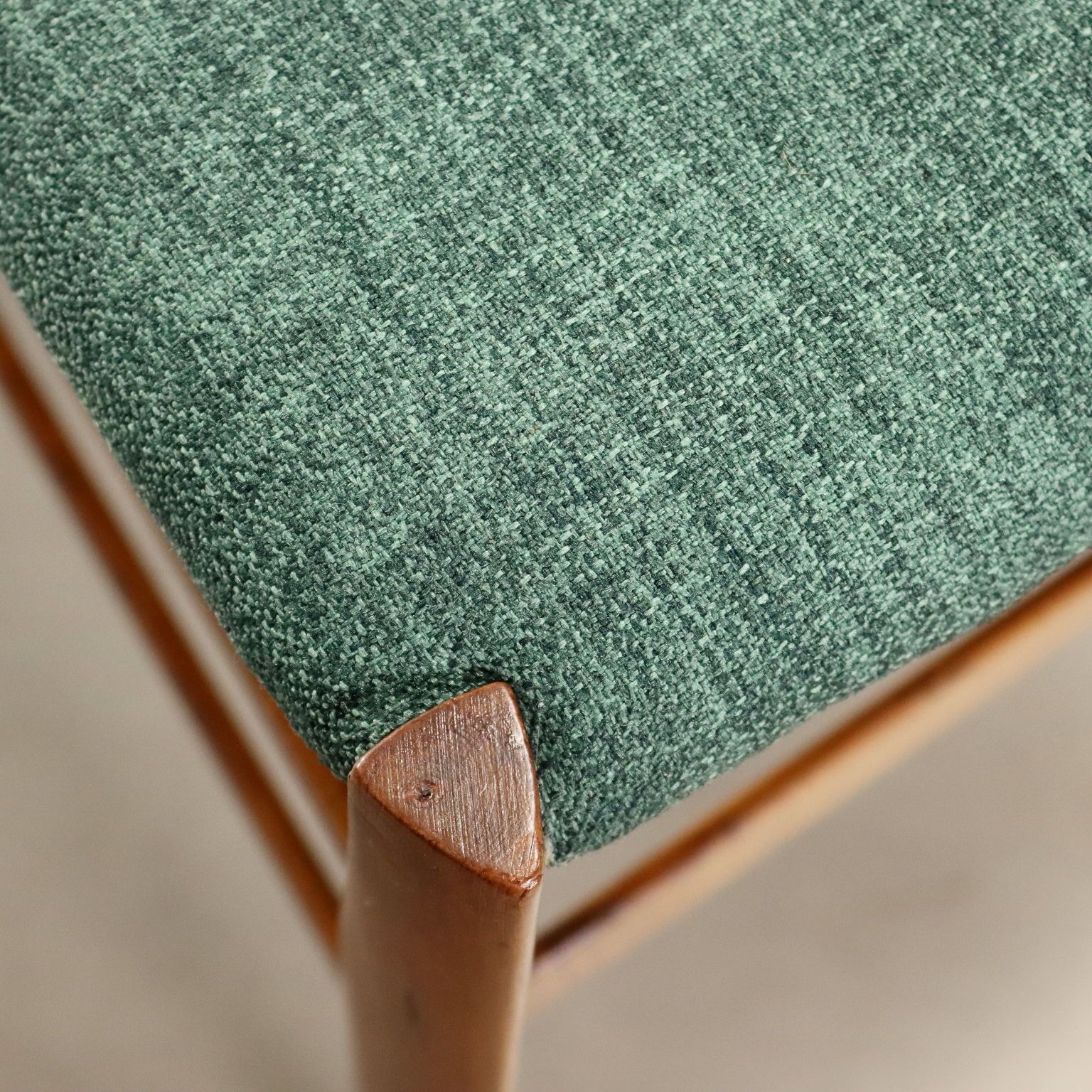 Vintage stoelen Cassina 699 Superleggera design Gio Ponti Italië jaren 1960 photo vinterior