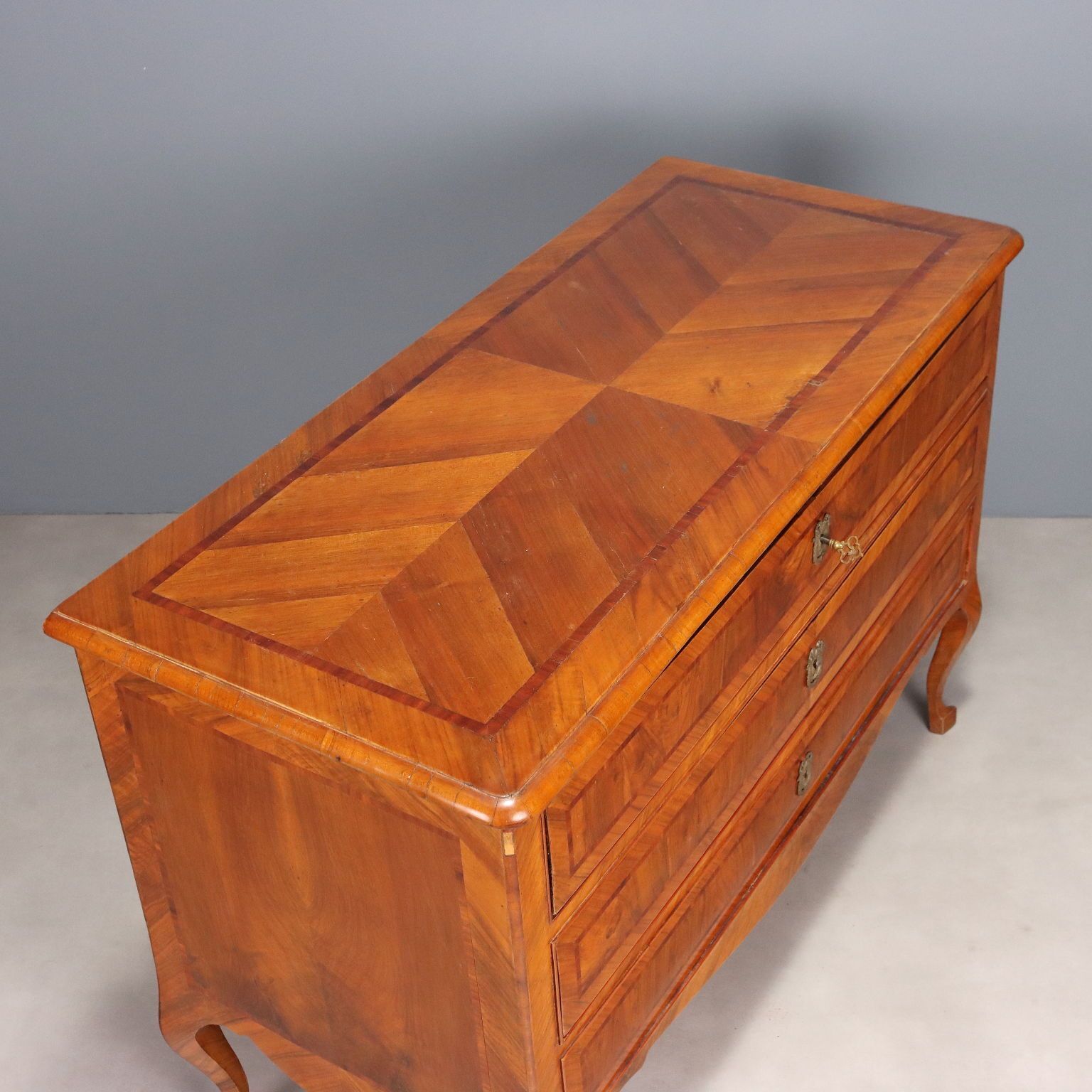 photo furniture Antieke ladekast, neoklassiek, populier, Italië, 18e eeuw