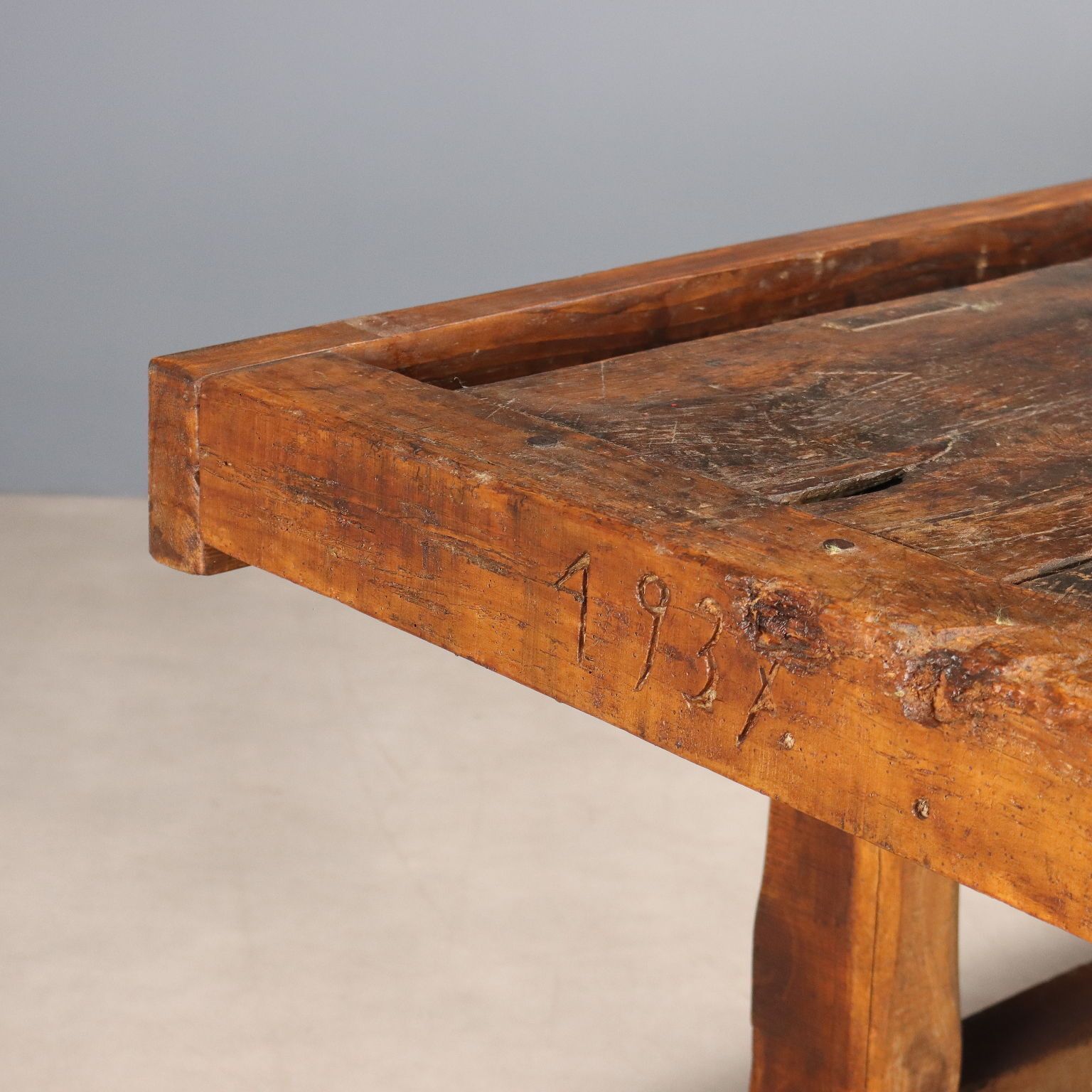 Carpenter's Workbench In Chestnut   Italy, 19th Century photo vintage