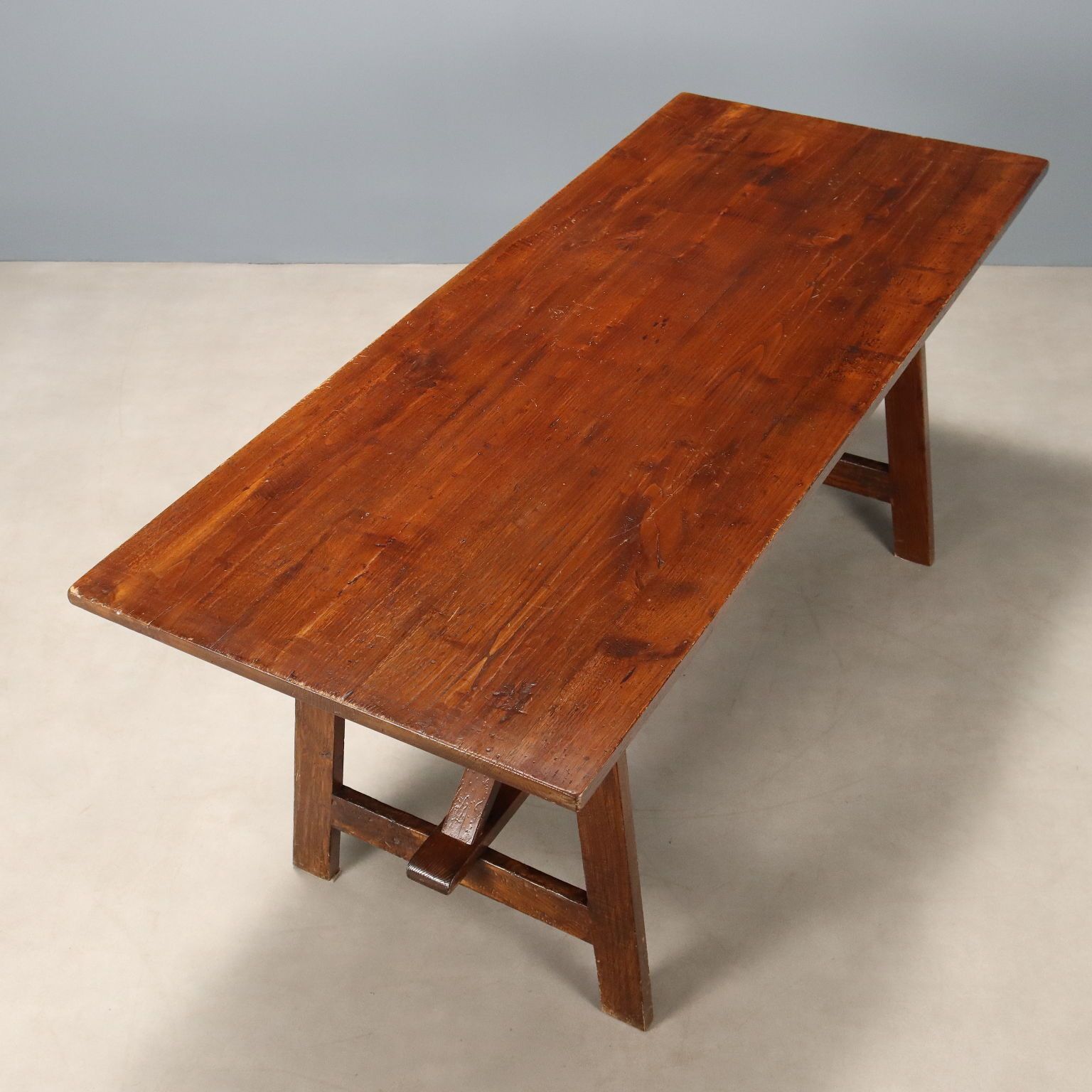 Antieke tafel, eikenhout, Italië, 19e eeuw photo buy