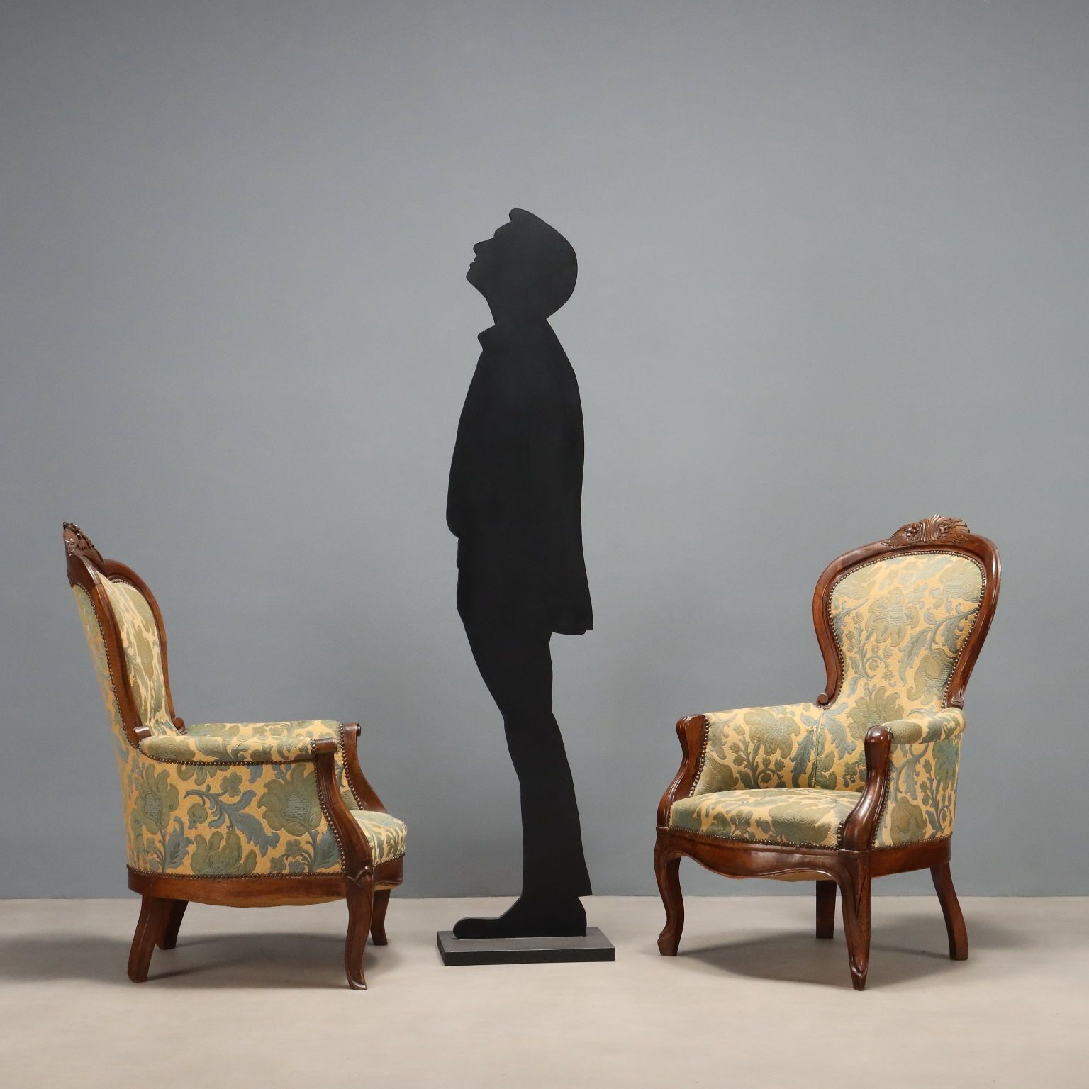 Luigi Filippo fauteuils in walnoot photo furniture