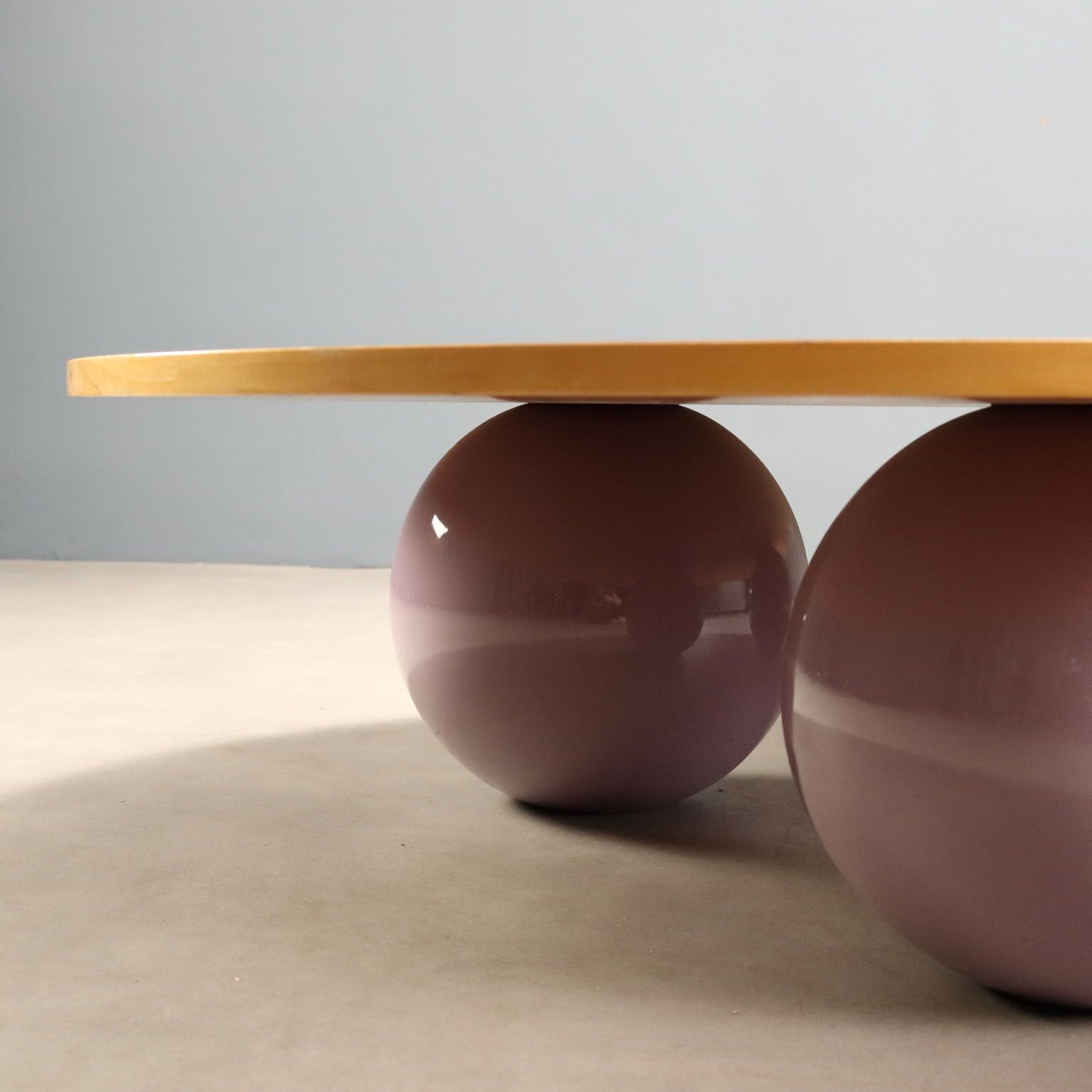 Vintage Salontafel Gefineerd Hout Keramische Bollen Design jaren 1980 photo 470.0