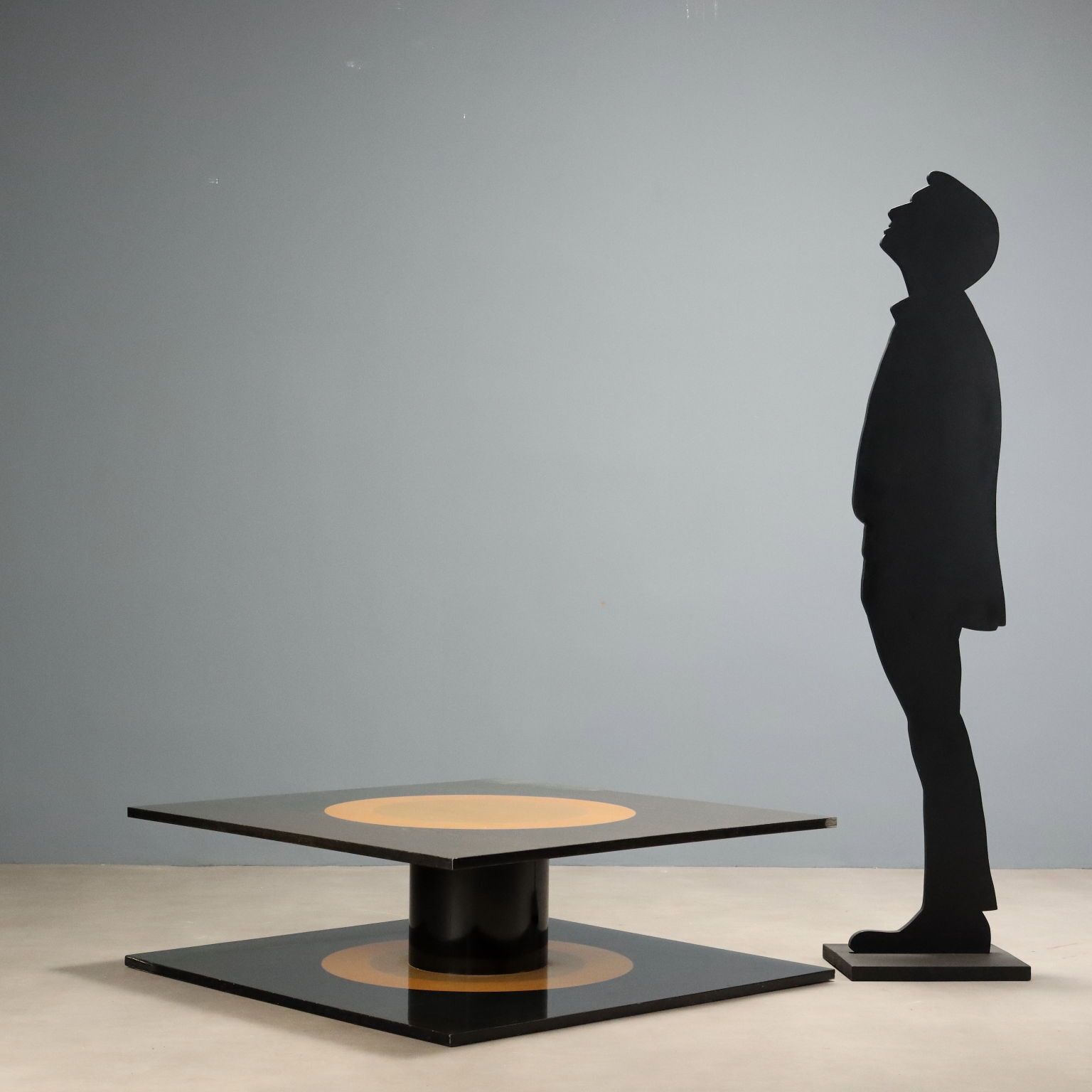 Table basse en bois plaqué, années 1980 photo furniture