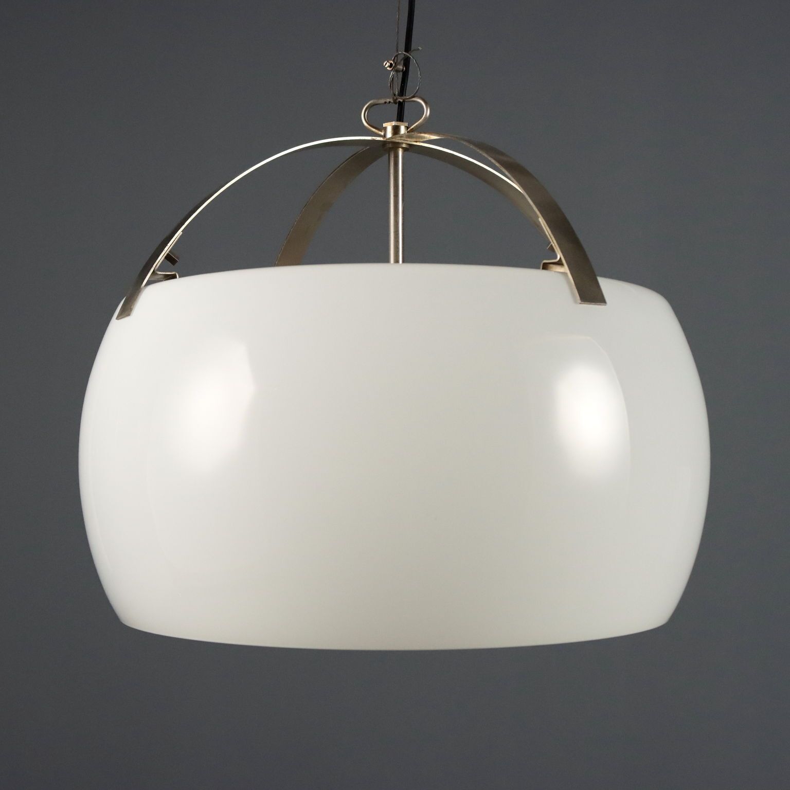 Lampe Artemide Omega en métal, Italie, années 1960-70, par Vico Magistretti photo 750.0