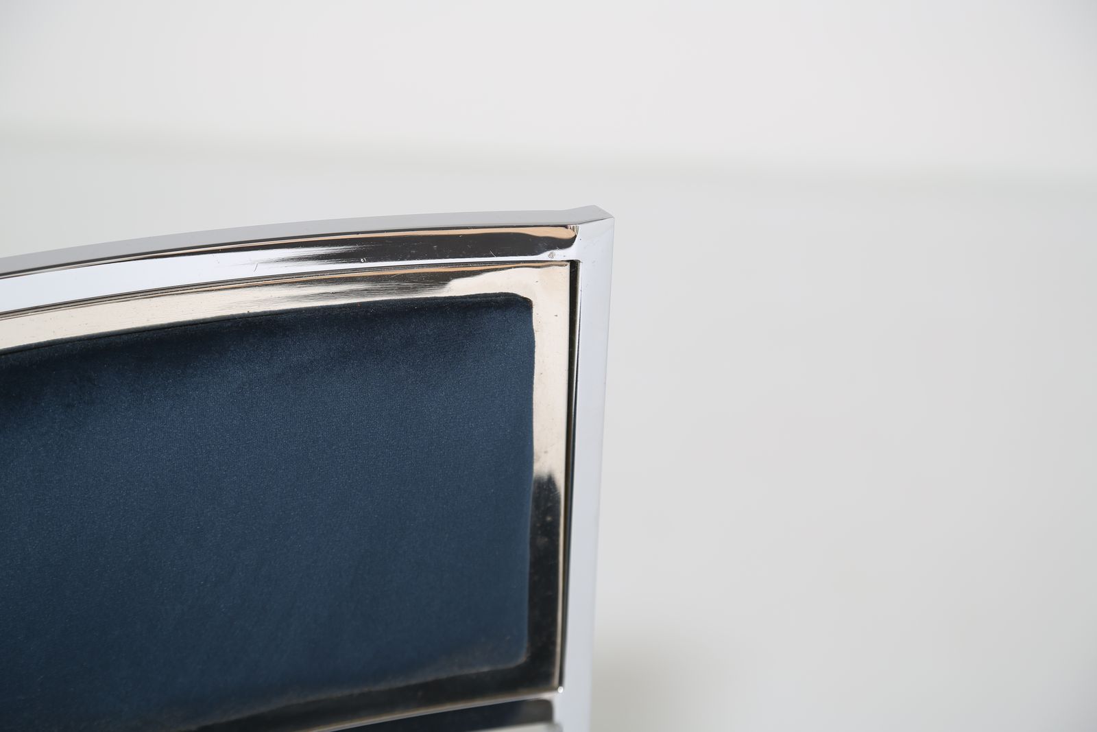 Mid Century Modern Italian Navy Blue Velvet And Chrome Chair By Willy Rizzo For Mario Sabot, 1970s. photo vintage