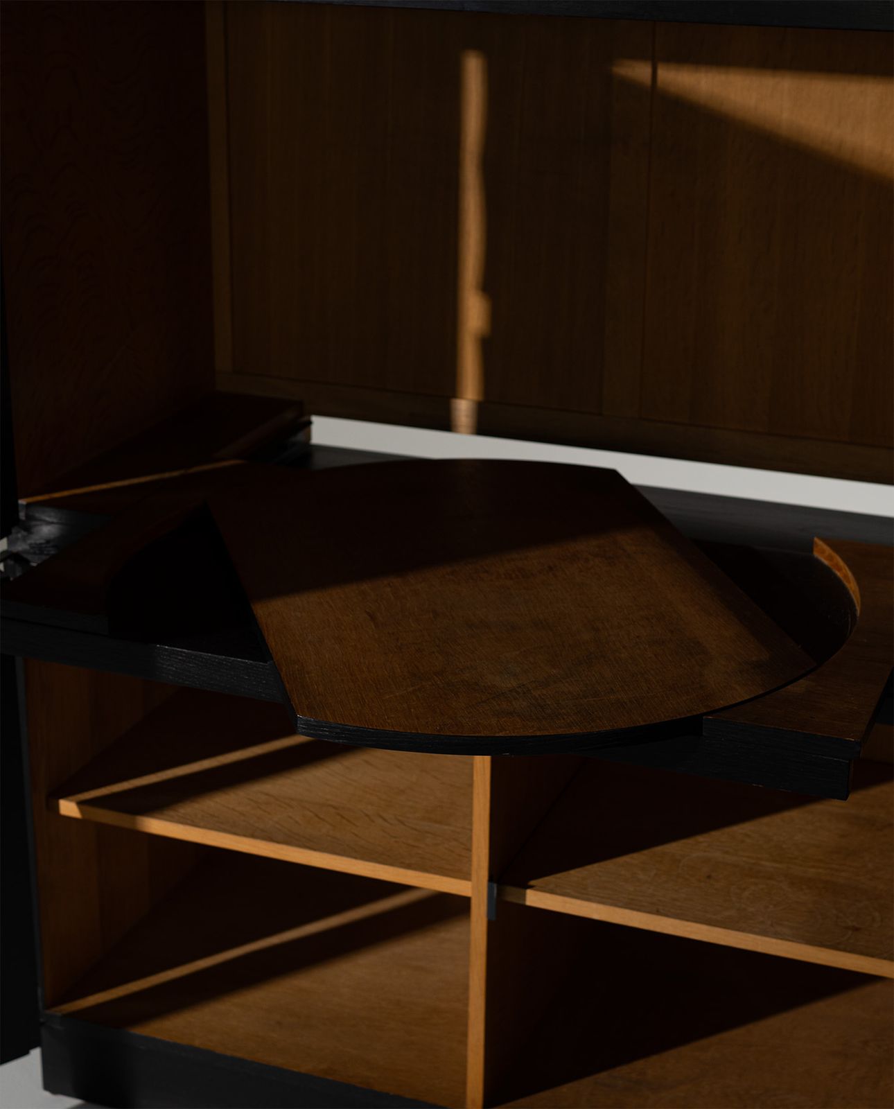 Brutalist Cabinet in Black Stained Oak, J. Batenburg, België, jaren 1970 photo buy