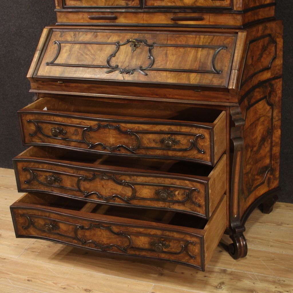 Mobilier Grand trumeau lombard du milieu du XXe siècle photo