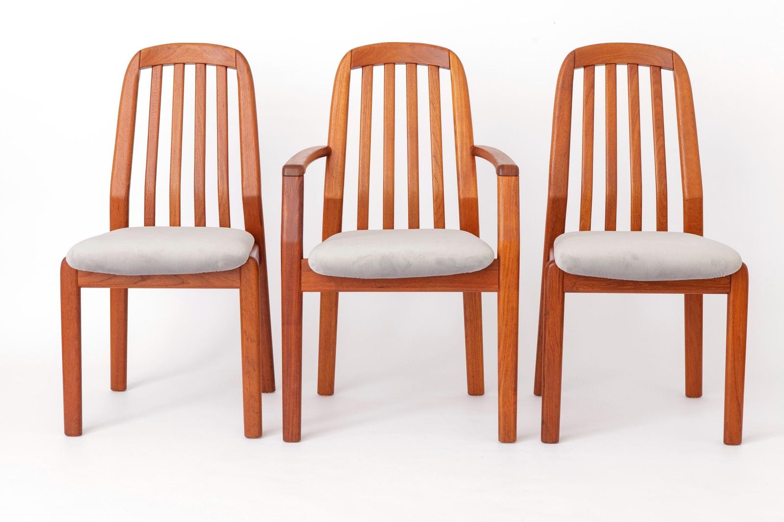 Set Of 6 Vintage Teak Dining Chairs By Dyrlund, 2 Armchairs & 4 Side Chairs, Danish Mid Century Modern, 1970s