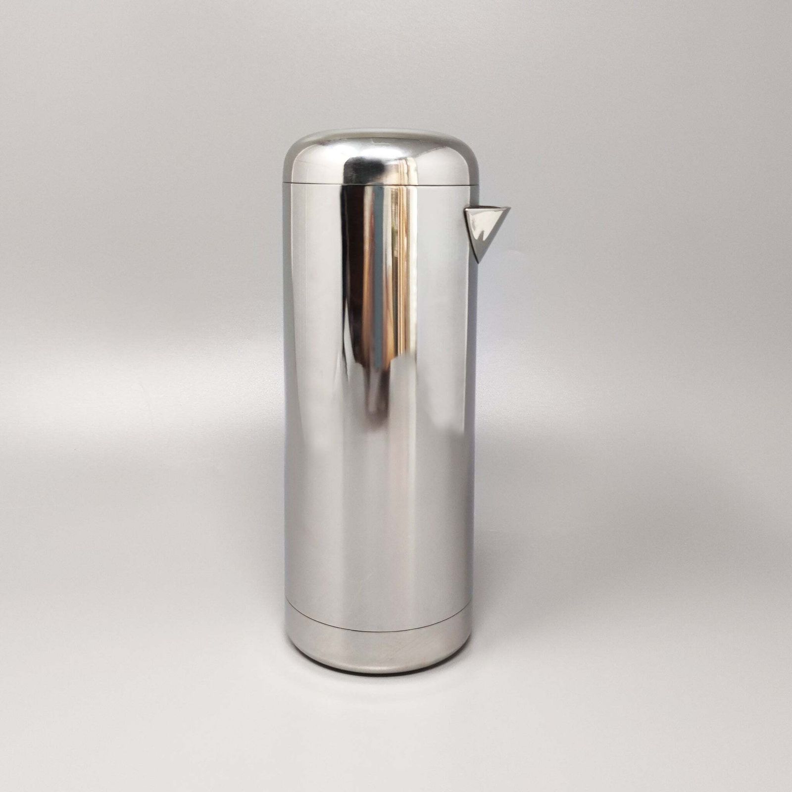 Cocktailshaker uit de jaren 1970 van Sergio Mazza en Giuliana Gramigna voor Arthur Krupp. photo furniture