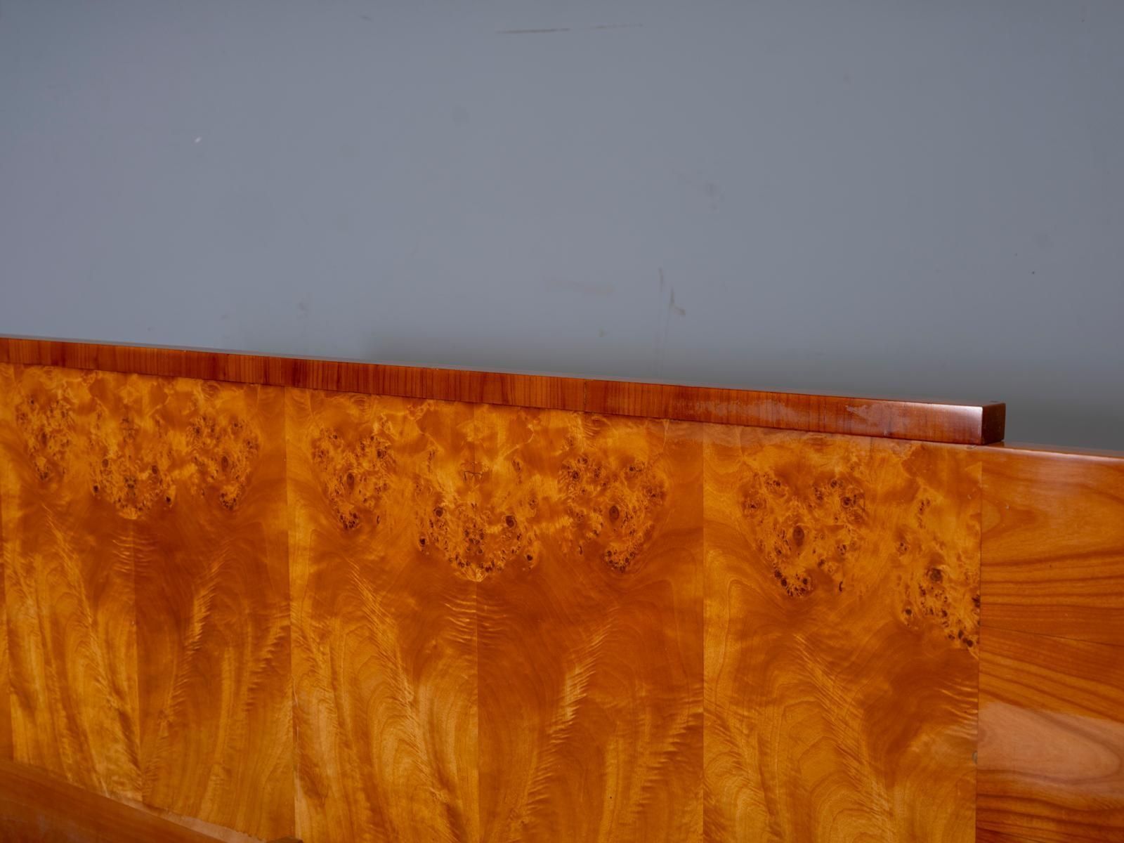 Vintage Czechoslovak Bedroom Set With Burl Veneer, Bed And Pair Of Nightstands, Mid 20th Century, 180 × 195 Cm photo vintage