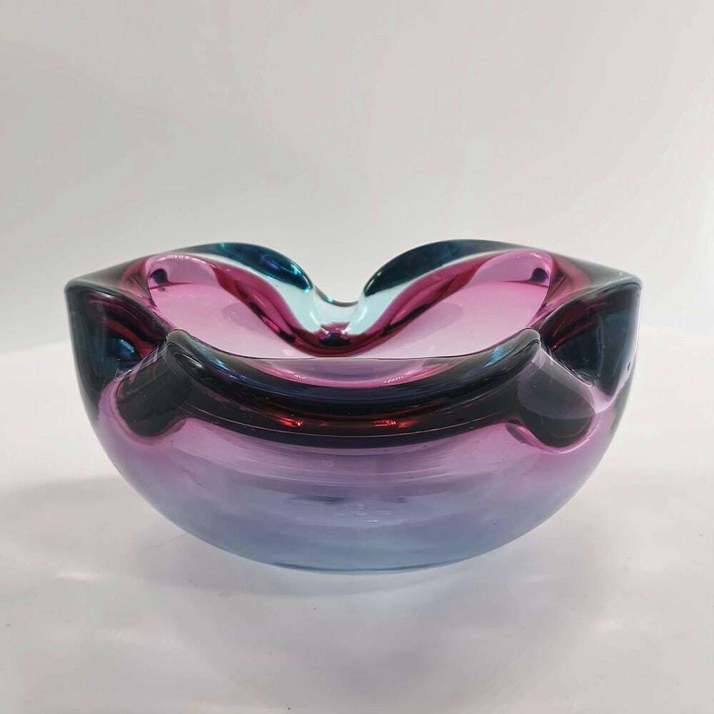 1960s Ashtray In Uranium Murano Glass By Flavio Poli For Seguso. Made In Italy. 16cm. / 6.29 Inches photo Home Decor