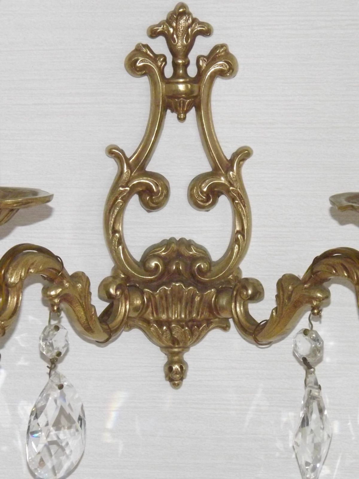 Paire d'appliques doubles vintage françaises en bronze coulé et cristal, à fond ouvert photo vintage