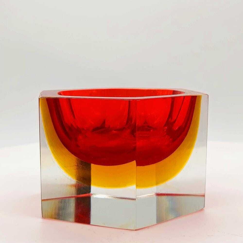 Cendrier hexagonal rare en verre de Murano, par Flavio Poli pour Seguso, années 1960. Fabriqué à Murano, Italie. photo furniture