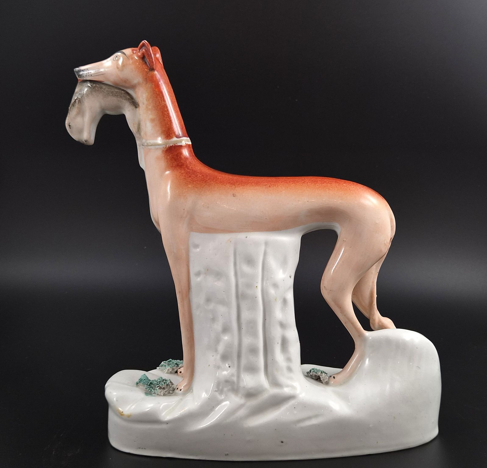 Paar grote Victoriaanse Staffordshire greyhounds met hazen, Engeland, ca. 1850 photo buy