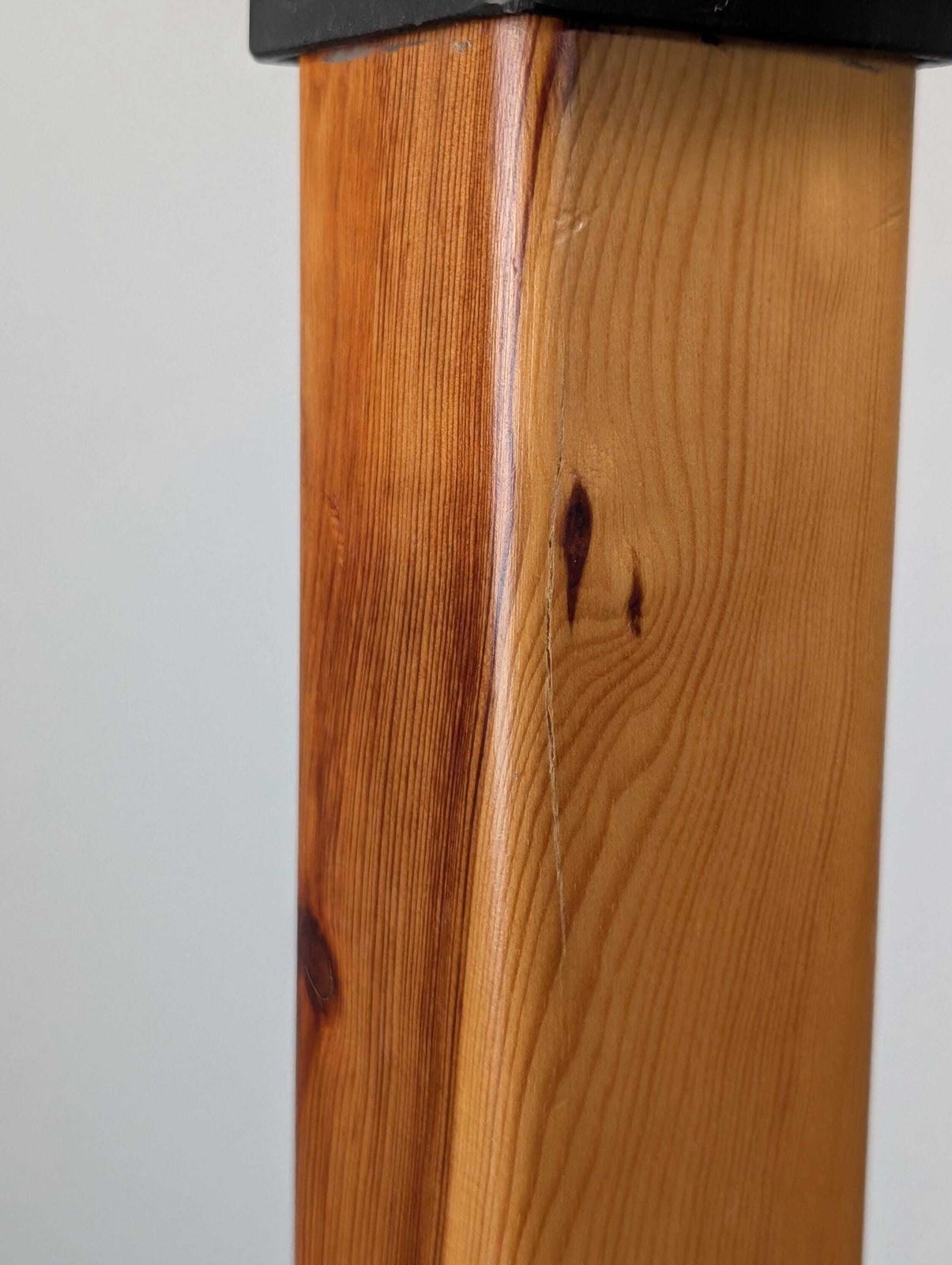 photo furniture Paire de tabourets scandinaves modernes en pin et tissu, années 1980